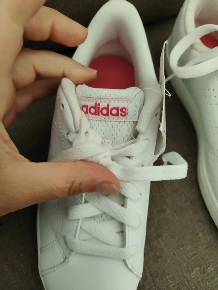 Baskets adidas taille 34 - photo numéro 2