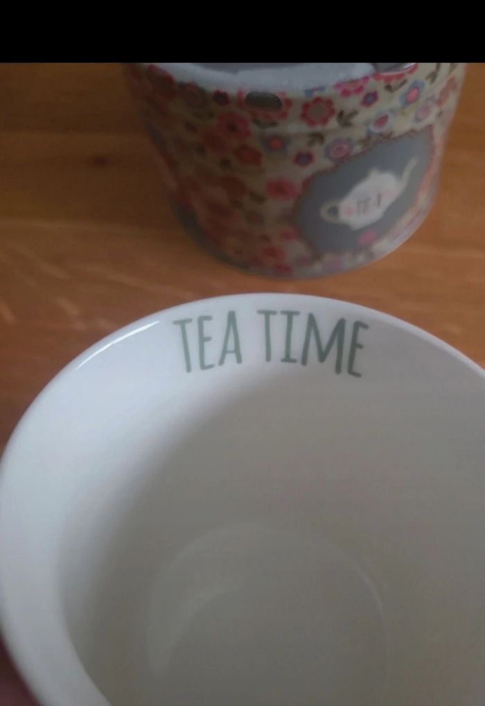 Tasse à thé neuve dans sa boîte métal - photo numéro 7