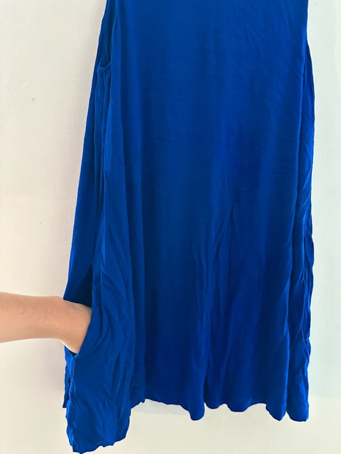 Robe fluide bleue - photo numéro 2