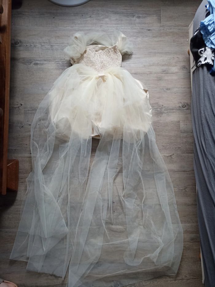 Robe de cérémonie - photo numéro 2