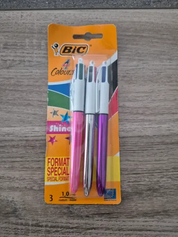 Lot de 3 stylos quatre couleur