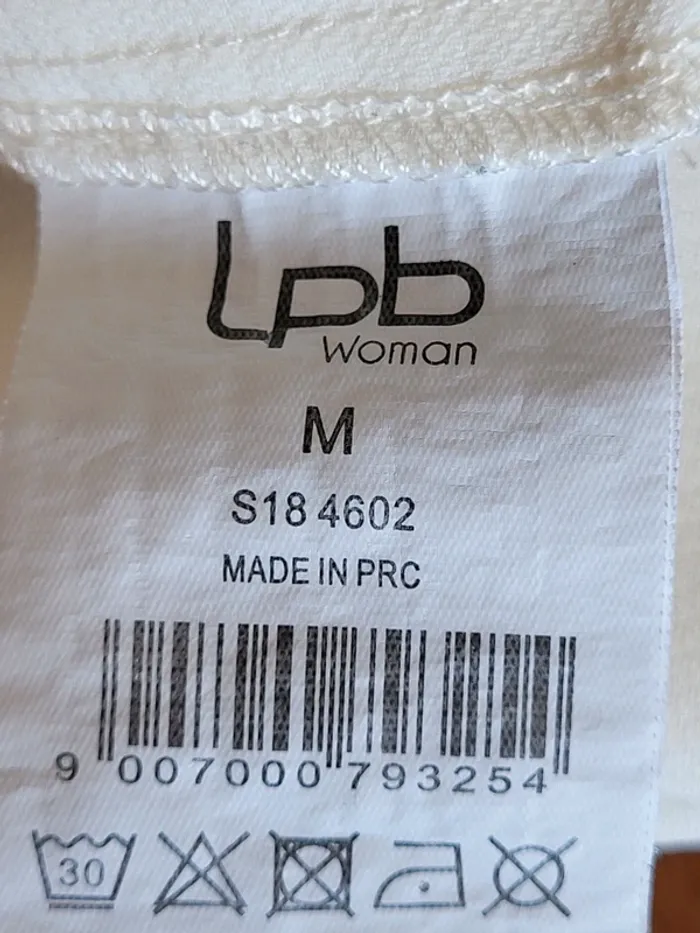 Blouse écrue manches longues détail voile et dentelle Taille M ou 38 - photo numéro 10