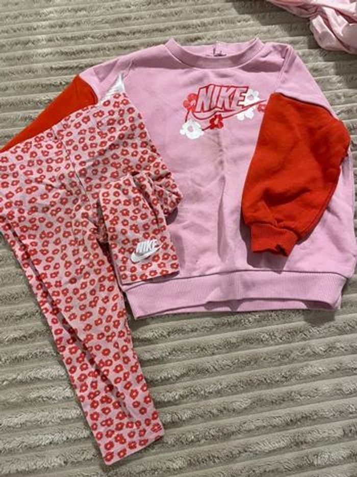Ensemble Nike 24 mois - photo numéro 2