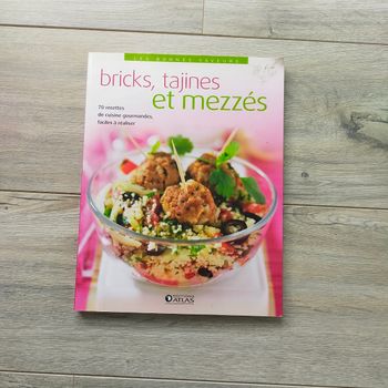 Livre de recette bricks tajines et mezzés édition atlas