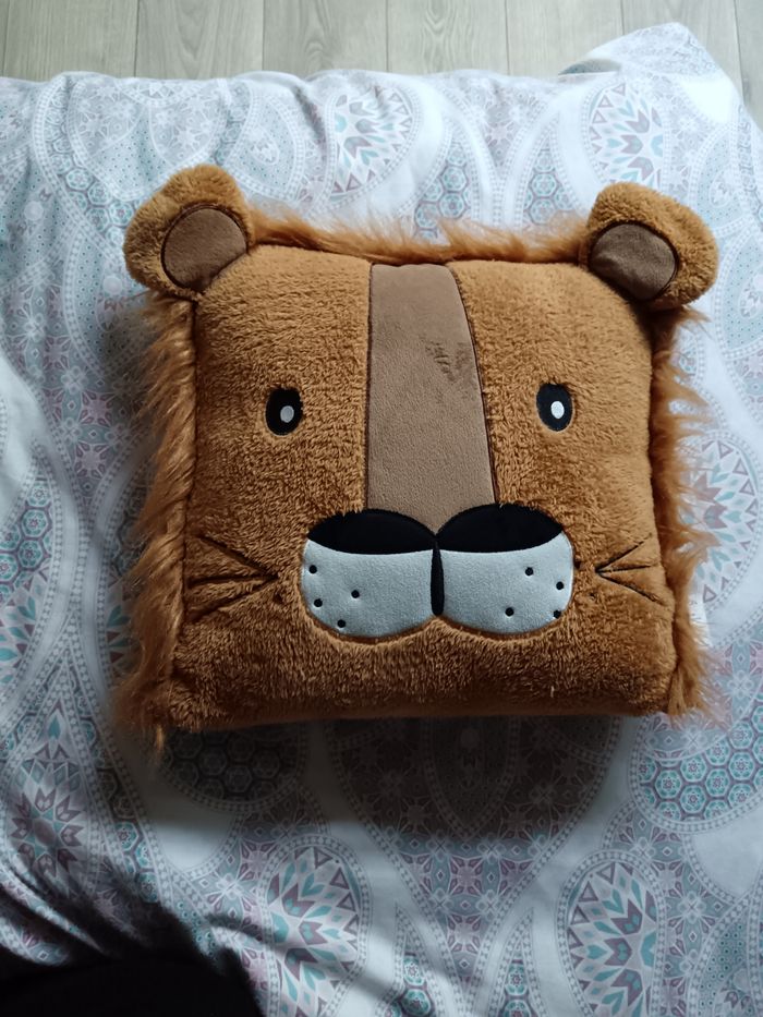 Coussin déco lion zimba 40x40 cm