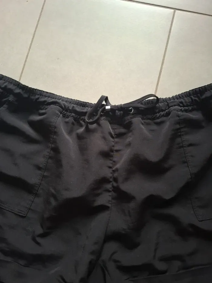 Short noir 54 - photo numéro 2