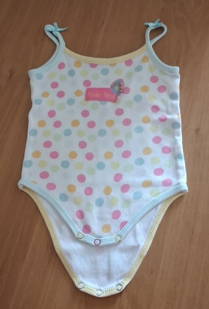 Lot de vêtements 9 mois fille - photo numéro 2
