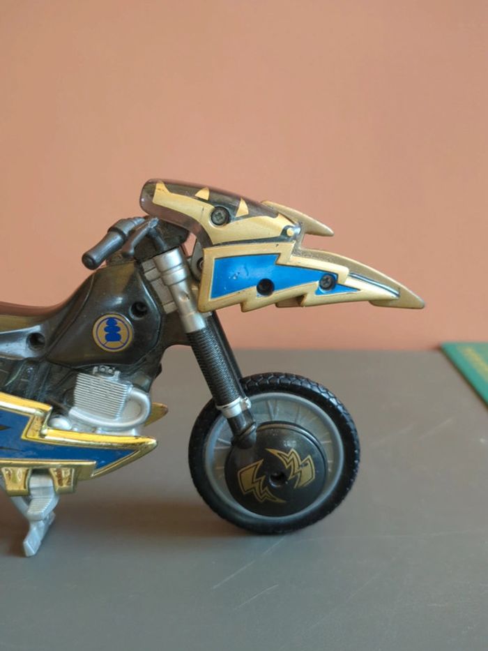 moto power rangers bandai 2002 - photo numéro 2