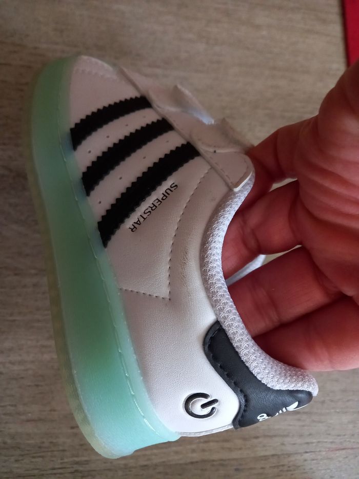 Baskets lumineux enfant Adidas star led lights baskets garçon 26 baskets fille 26 NEUF - photo numéro 9
