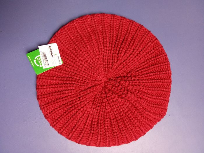 Béret femme hiver, effet tricoté, couleur bordeaux, neuf avec étiquette, taille unique, idée cadeau de Noël - photo numéro 3