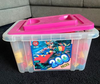 Boite de 200 pièces de logos