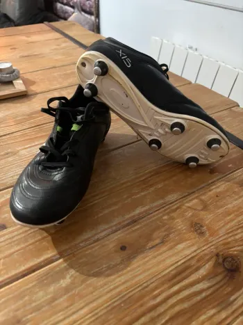 Crampons de rugby mixtes pointure 38 Gilbert