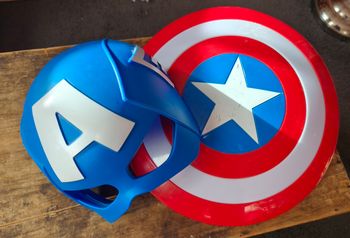 Bouclier et Masque de Captain America