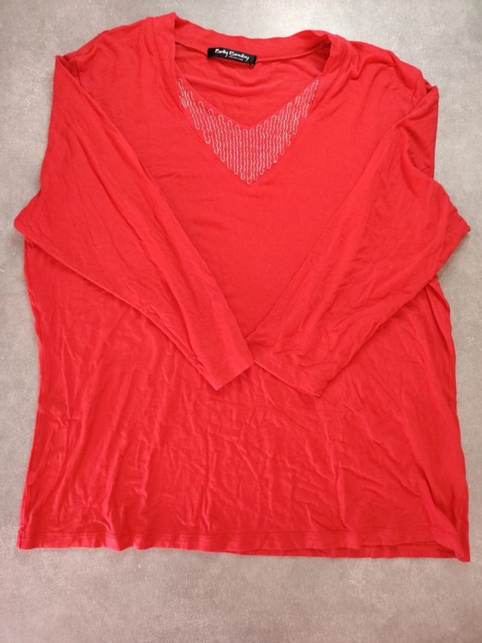 Pull rouge - photo numéro 2