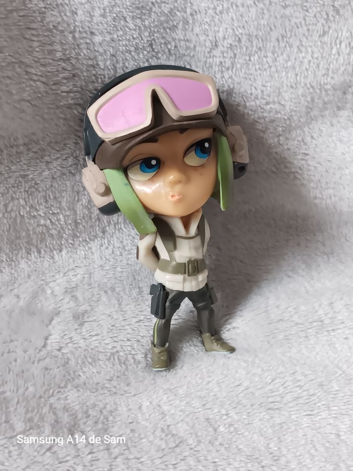 Pop rainbow six