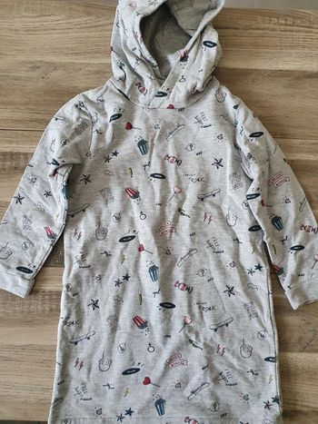 Robe sweat à capuche