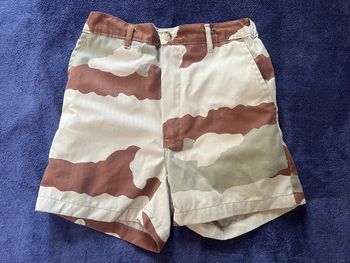 Short militaire camo desert taille 34 xxs neuf avec default