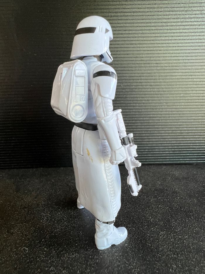Snowtrooper du Premier Ordre - Figurine Star Wars 10cm - photo numéro 5
