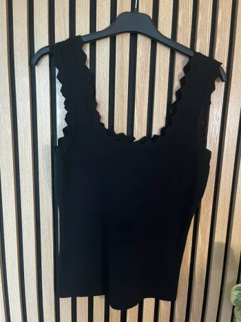 Débardeur noir t unique