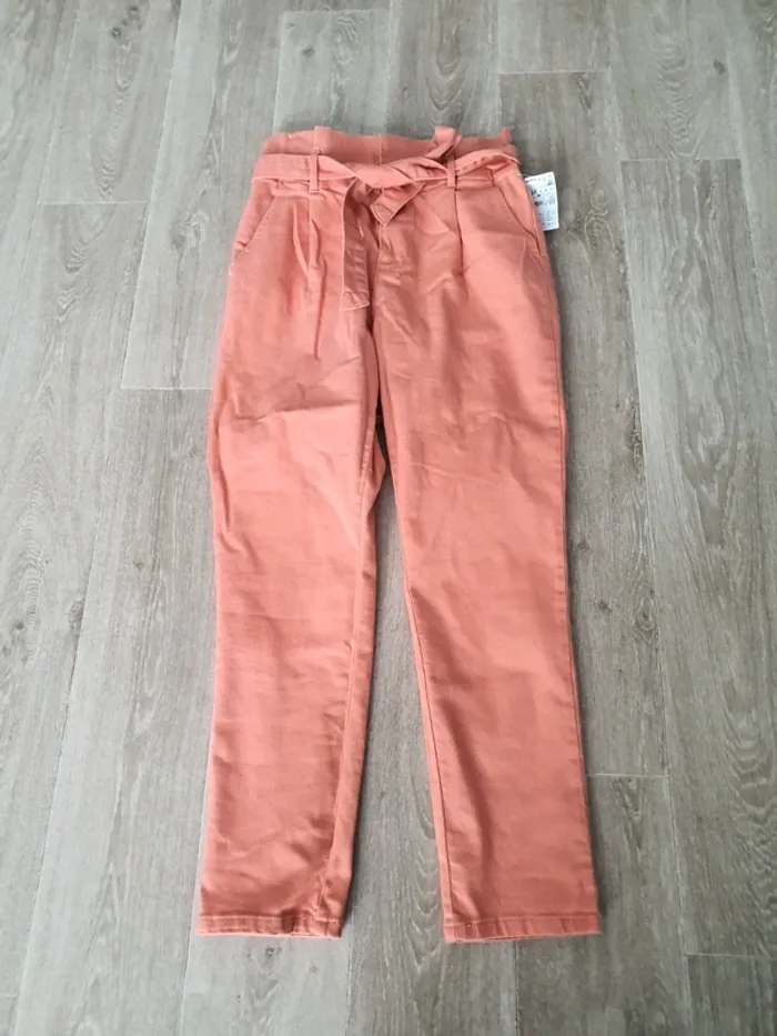 Pontalon paper bag taille 38 kiabi neuf