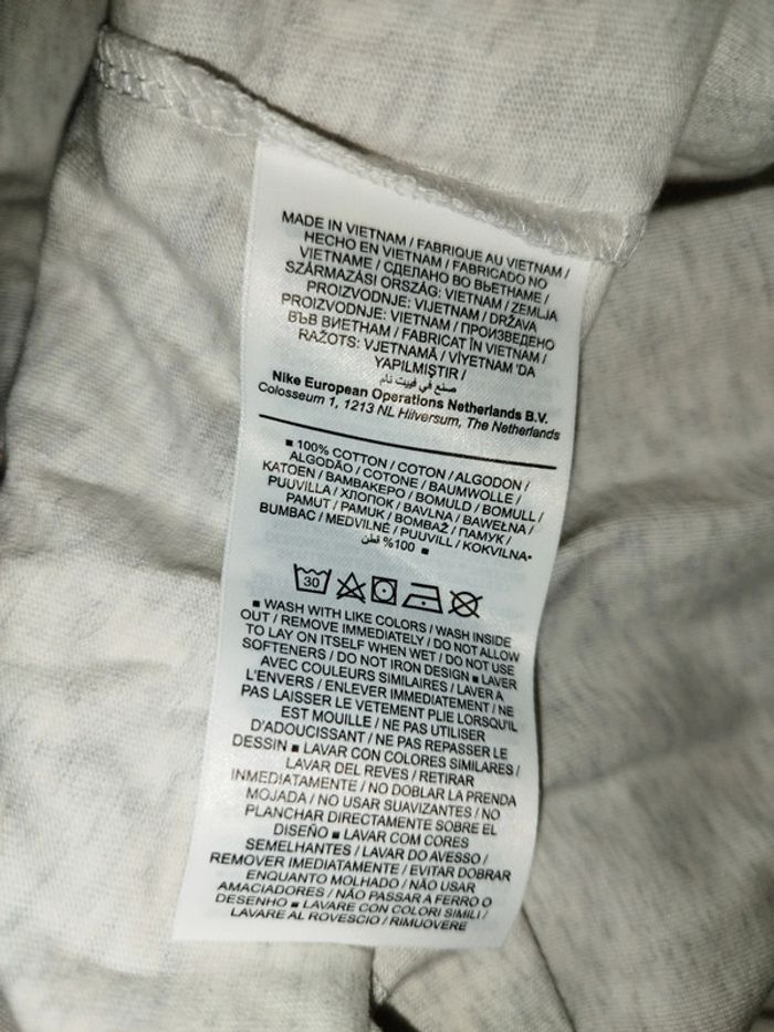 T-shirt col V - photo numéro 4