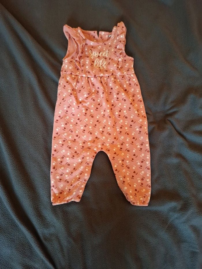 Grenouillère bébé