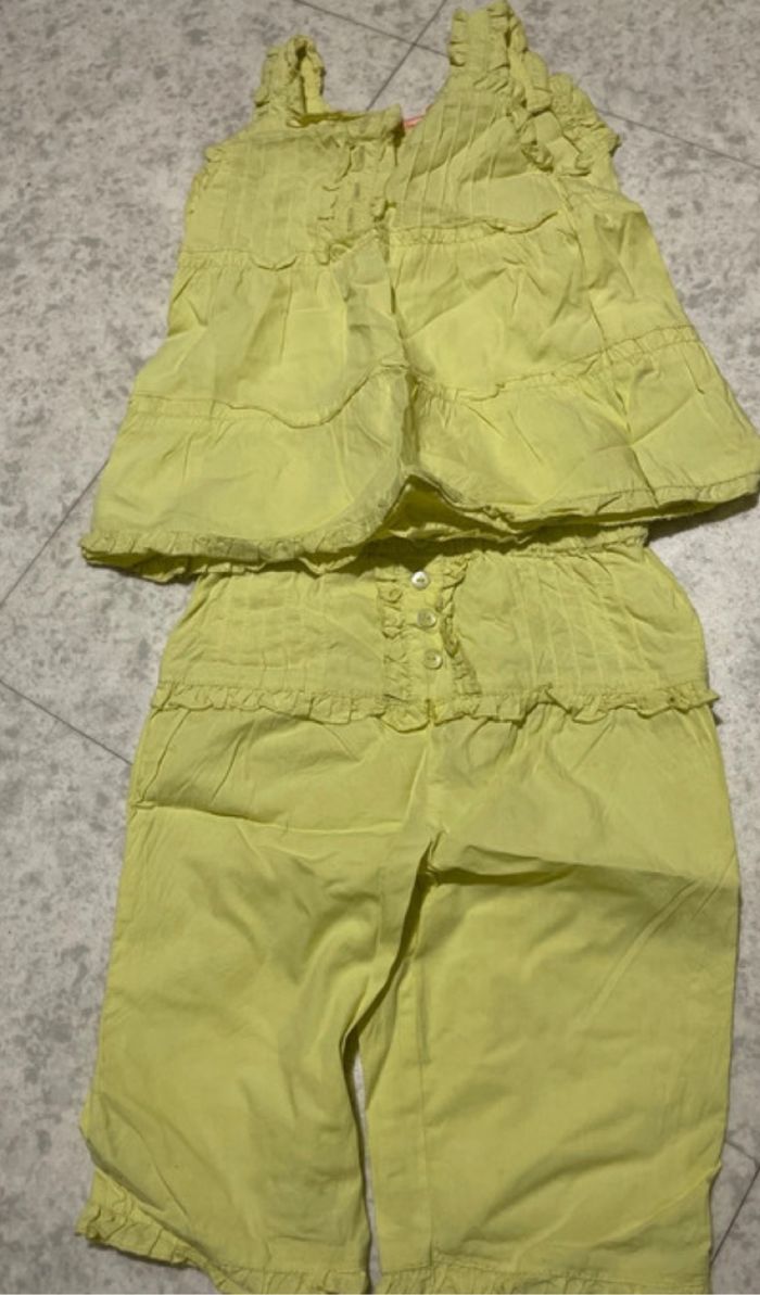 Lot de vêtements filles 6 mois