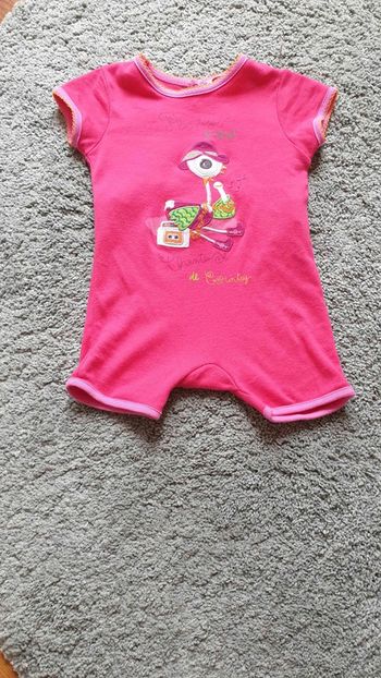 Barboteuse rose taille 18 mois