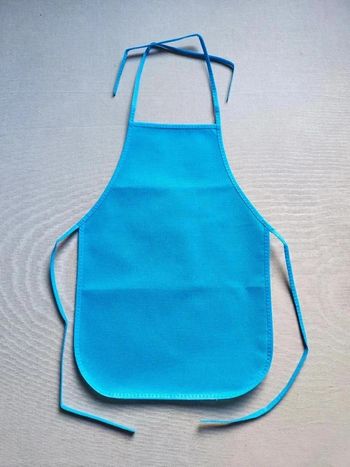 Tablier enfant imperméable bleu clair