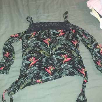 Blouse xs correspond à un 16ans