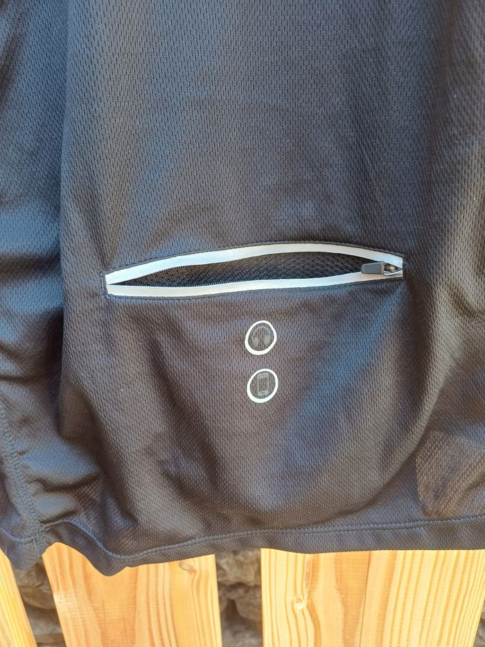 T-shirt de cyclisme ou running avec poche arrière ITS - photo numéro 9
