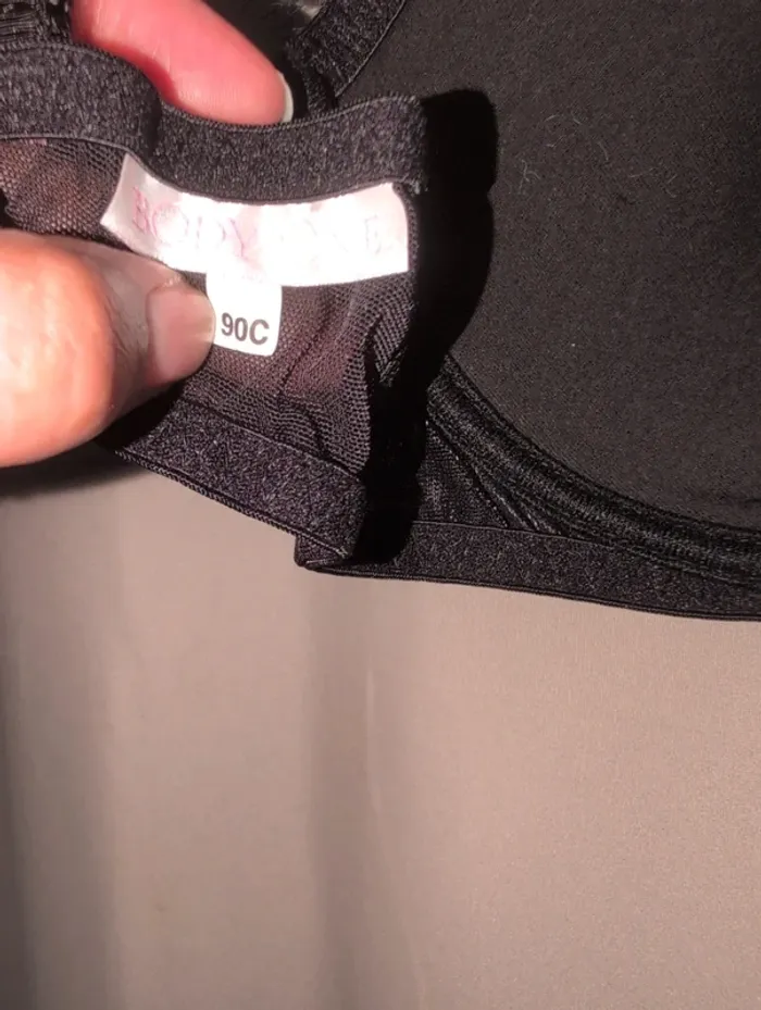 Soutien-gorge à plumes - photo numéro 5