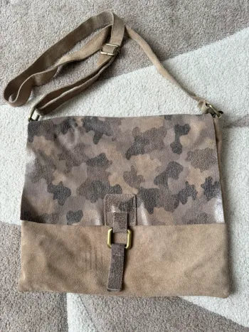 Sac bandoulière en cuir véritable – style militaire