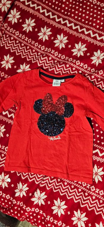 Haut marque disney( taille 3 ans)