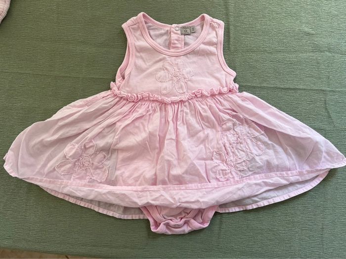Robe rose bébé fille