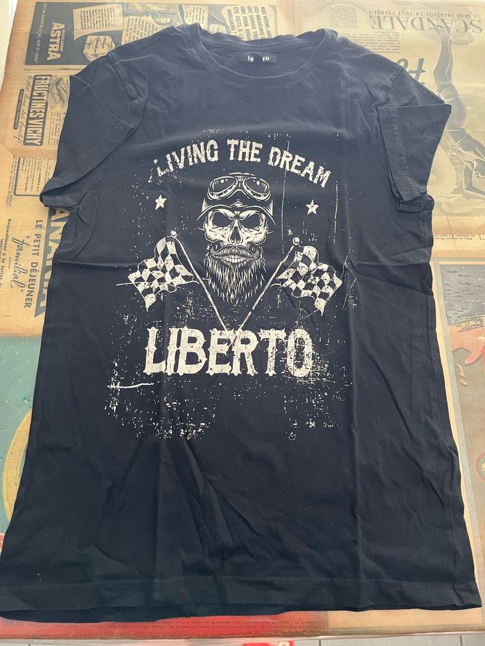 TEE Shirt liberto