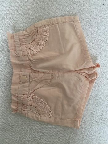 Short rose poudre 3 mois très bon état