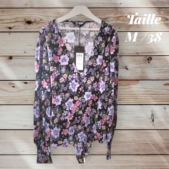 🌷💫 Blouse fleurie ONLY – Taille M (État neuf) 💫🌷