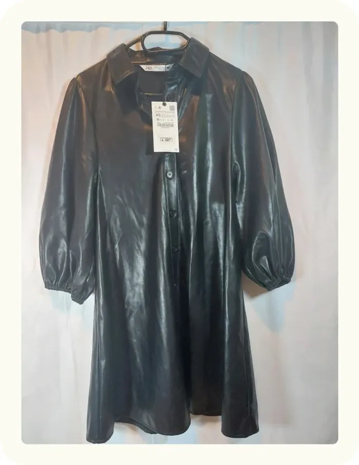 Robe simili cuir Zara