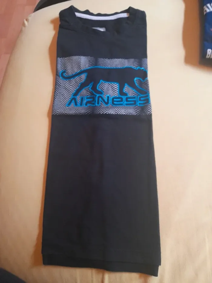 Tee-shirt 8ans - photo numéro 3