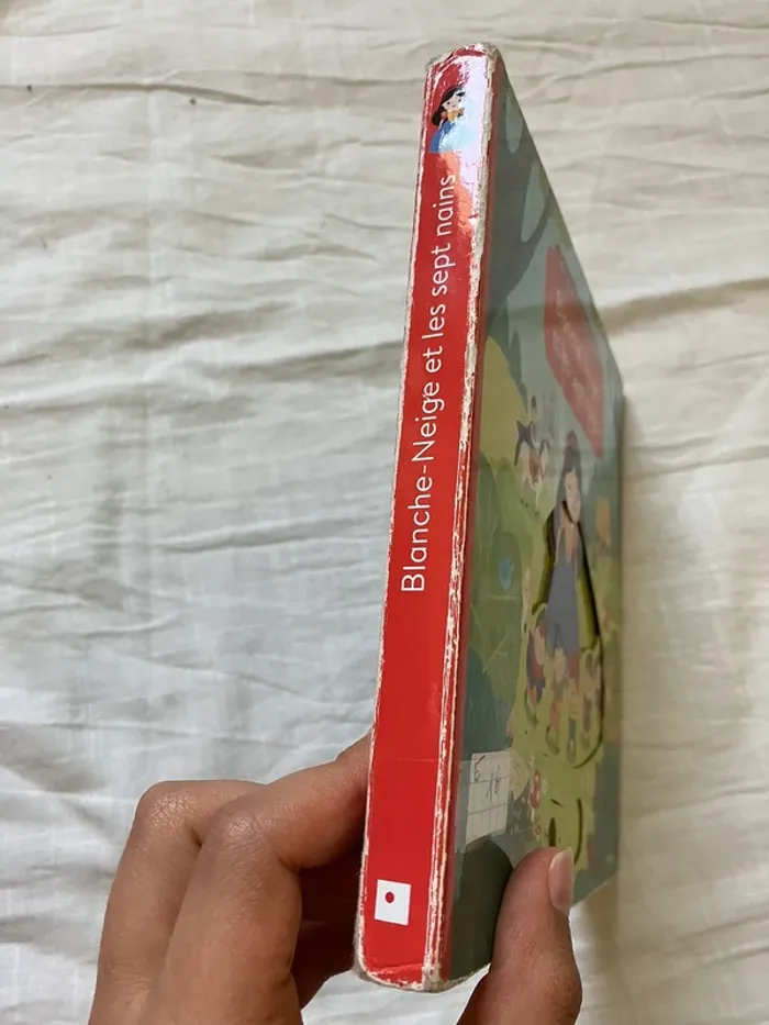 Livre enfant – Blanche-Neige et les sept nains - photo numéro 2