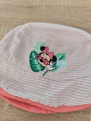 Chapeau avec culotte de maillot de bain