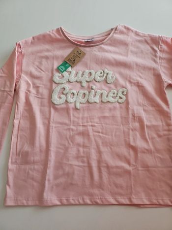 T-shirt manches longues Tape à l'oeil rose avec message brodé
