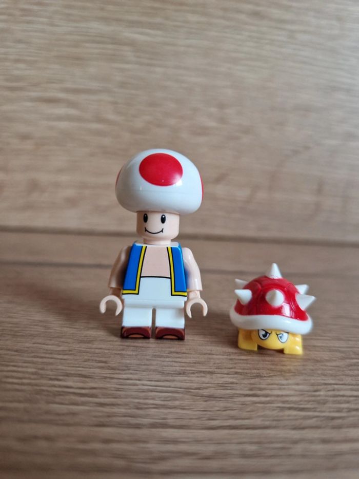 Figurine type lego Toad / Super Mario