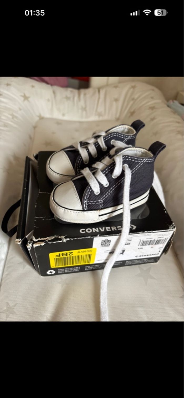 Chaussure bébé taille 10,6 - photo numéro 1