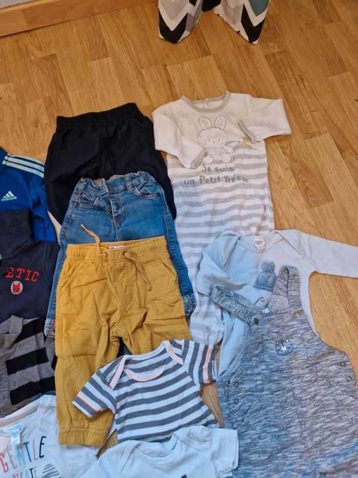 Lot 12 mois - photo numéro 3