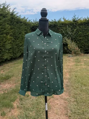 Chemise verte à poids