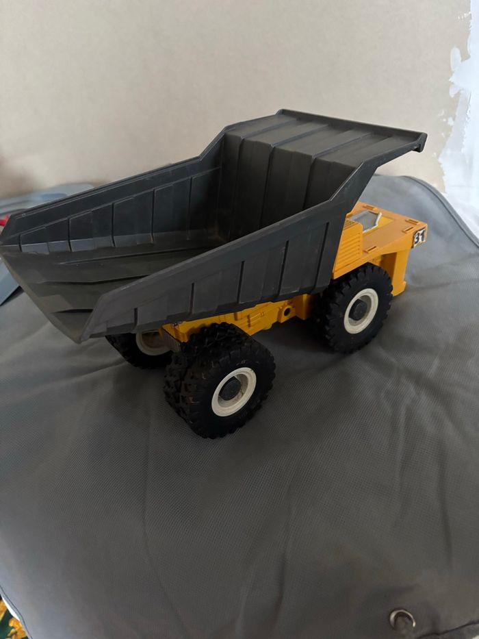 Camion benne / tombereau - photo numéro 3