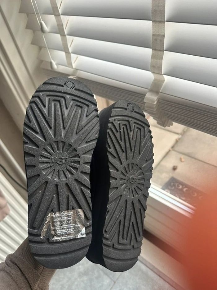 Ugg Classic mini Boots39 - photo numéro 4