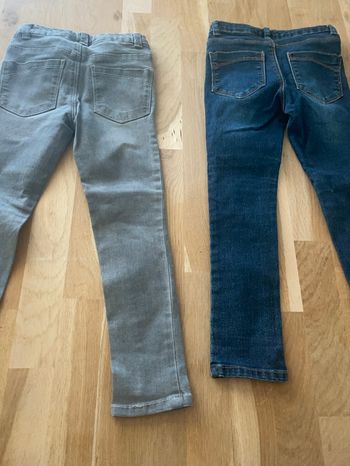Vend lot de 4 jeans fille en 6 ans